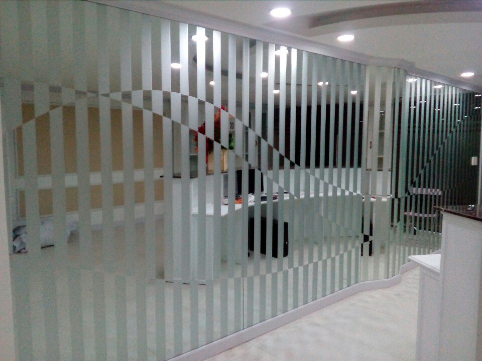Địa chỉ dán kính mờ văn phòng tại Quận Gò Vấp uy tín nhất