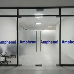 Dán decal kính mờ in chữ kỹ thuật số