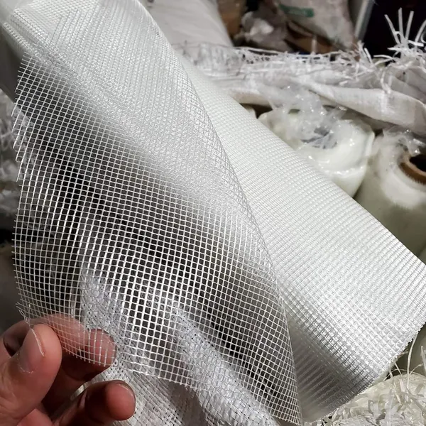 LƯỚI SỢI THỦY TINH GIA CƯỜNG CHỐNG THẤMKT 5*5* 70G/M