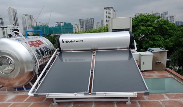 Hình ảnh lắp đặt thực tế Máy nước nóng Solahart 300L Premium Hình ảnh lắp đặt thực tế Máy nước nóng Solahart 300L Premium
