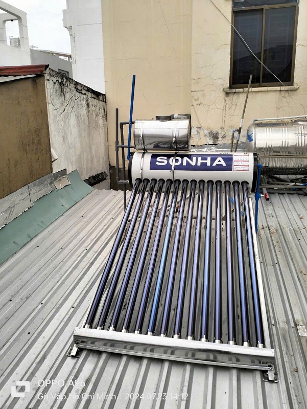 Bồn phụ 50L + Máy nước nóng mặt trời Sơn hà ECO 120L tại Gò Vấp Bồn phụ 50L + Máy nước nóng mặt trời Sơn hà ECO 120L tại Gò Vấp