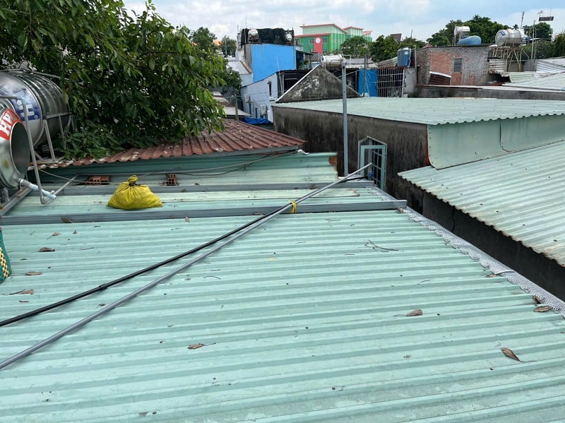 Thi công đường ống nước Nóng Lạnh cho NLMT Thi công đường ống nước Nóng Lạnh cho NLMT