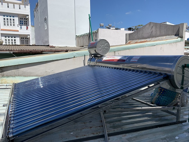 lắp thêm bồn nước phụ máy nước nóng năng lượng mặt trời lắp thêm bồn nước phụ máy nước nóng năng lượng mặt trời