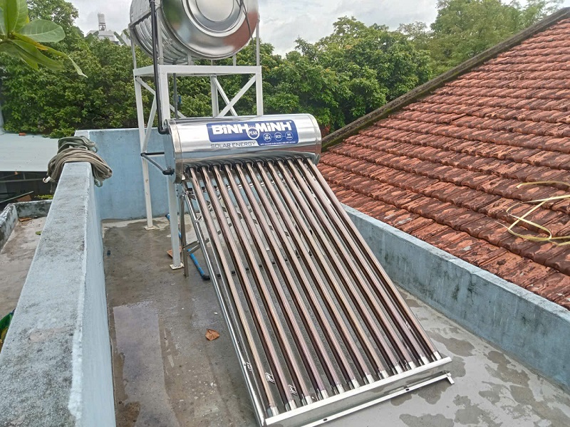 Lắp đặt Máy nước nóng mặt trời Bình Minh 130L Lắp đặt Máy nước nóng mặt trời Bình Minh 130L