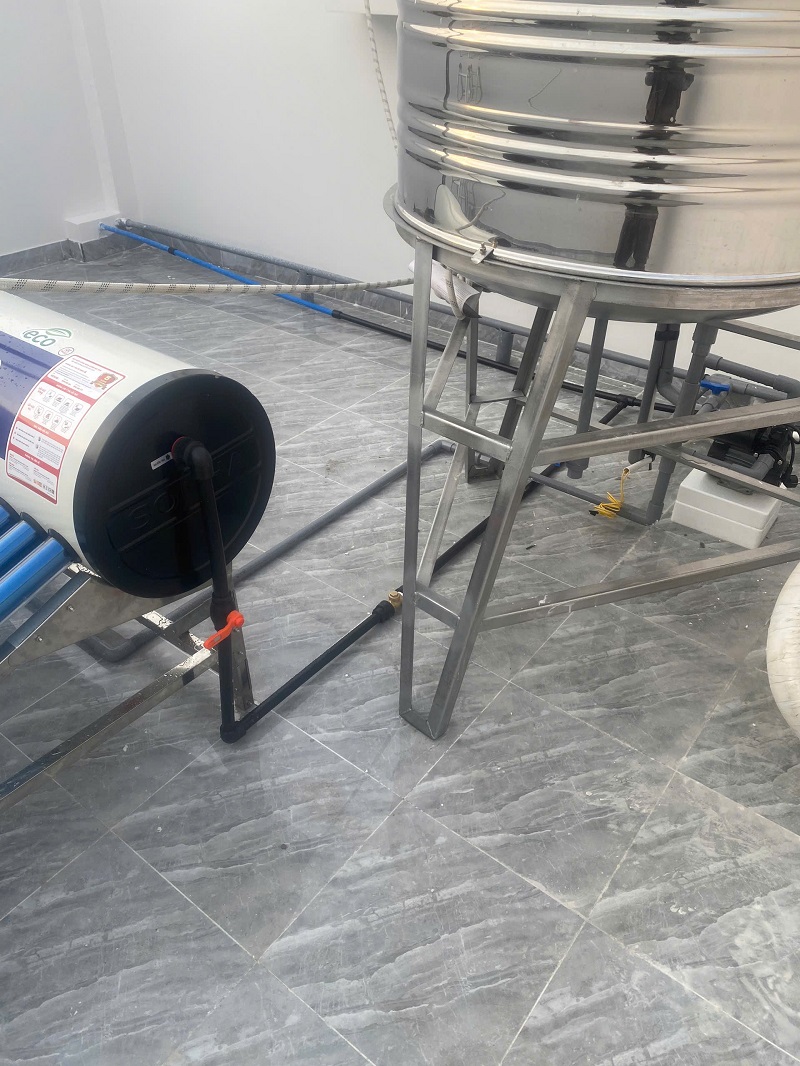 Thi công đường ống lắp máy NLMT Sơn Hà ECO Thi công đường ống lắp máy NLMT Sơn Hà ECO