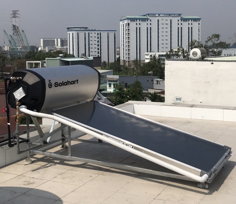 Hình ảnh lắp đặt thực tế Máy nước nóng Solahart 180L Premium Hình ảnh lắp đặt thực tế Máy nước nóng Solahart 180L Premium