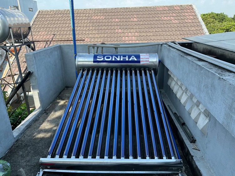 Máy nước nóng mặt trời Sơn hà GOLD 160l-16 ống tại Quận 12 Máy nước nóng mặt trời Sơn hà GOLD 160l-16 ống tại Quận 12