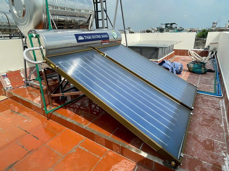 Máy nước nóng năng lượng mặt trời Sơn Hà tấm phẳng 300l Máy nước nóng năng lượng mặt trời Sơn Hà tấm phẳng 300l