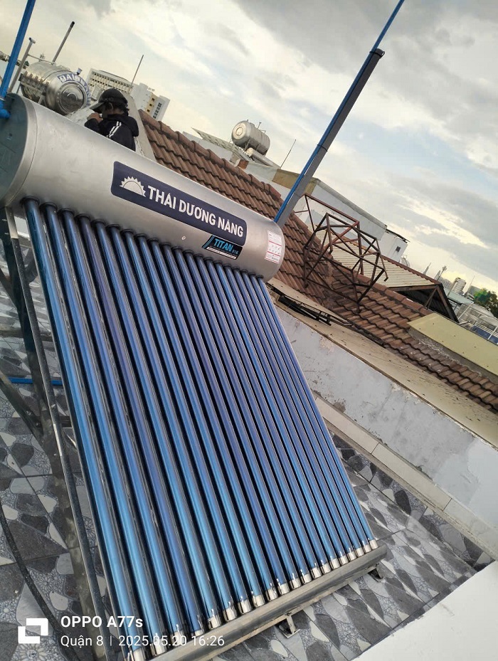 Lắp máy nước nóng mặt trời Sơn Hà TITAN - I316 Lắp máy nước nóng mặt trời Sơn Hà TITAN - I316