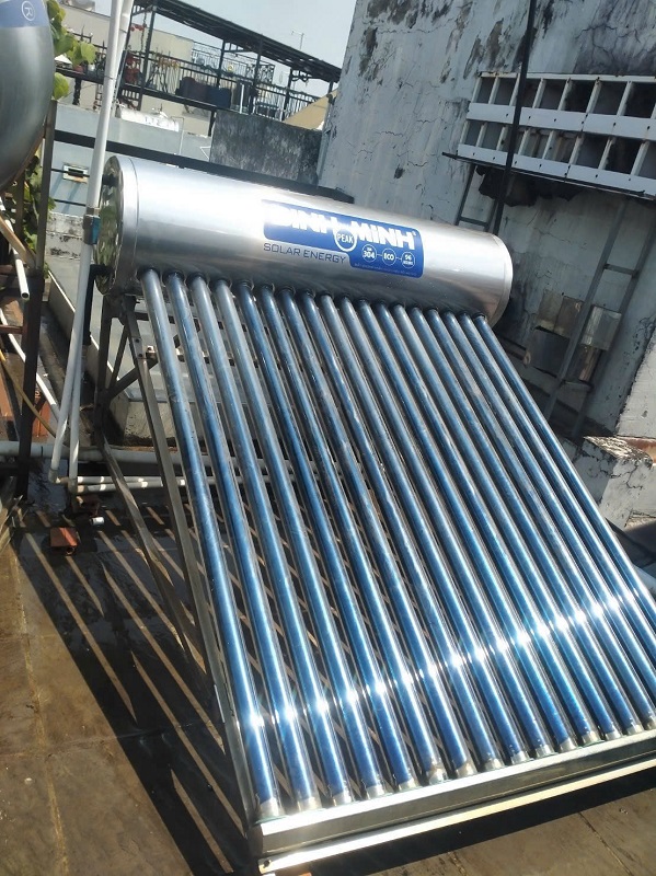 Bàn giao vệ sinh máy nước nóng năng lượng mặt trời Bàn giao vệ sinh máy nước nóng năng lượng mặt trời
