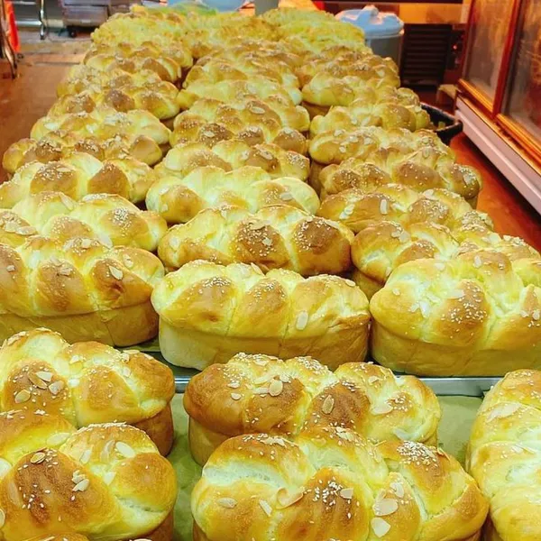 Bánh Mỳ Hoa Cúc
