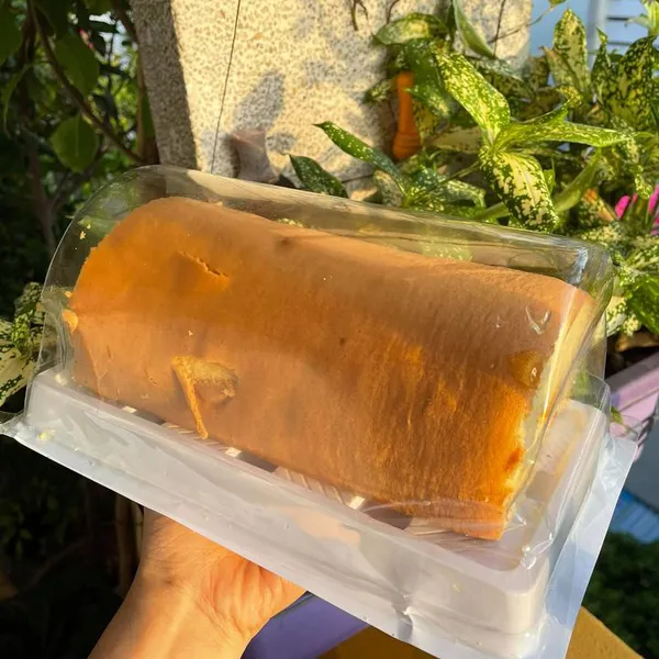 Bánh Bông Lan Cuộn Vani