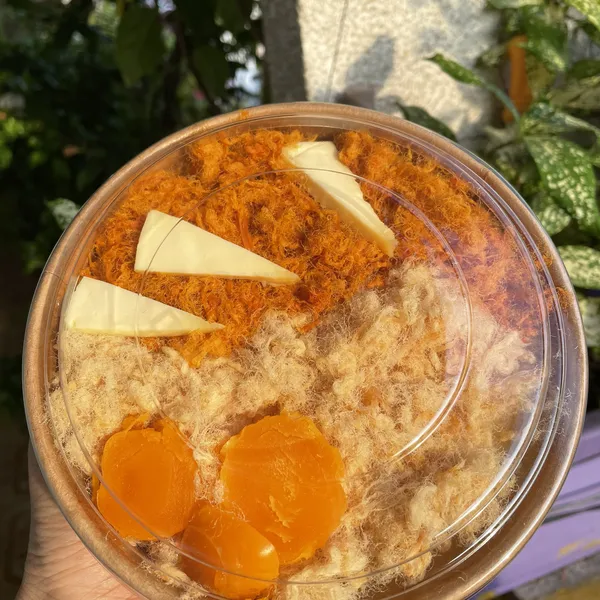 Bánh Bông Lan Trứng Muối