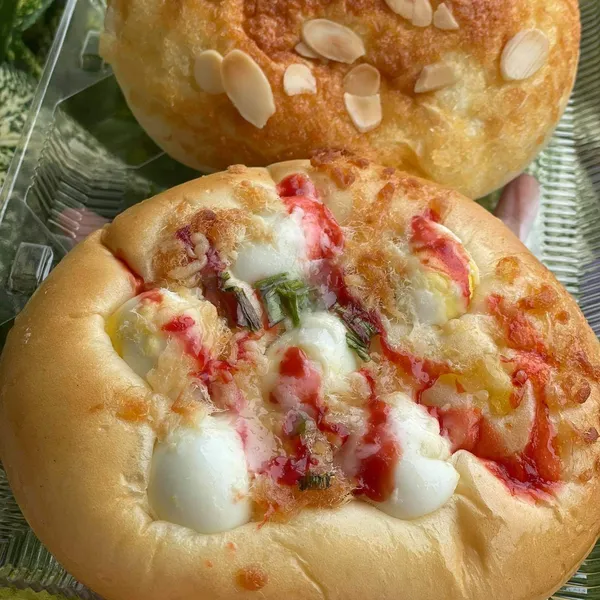 Bánh Trứng Cút