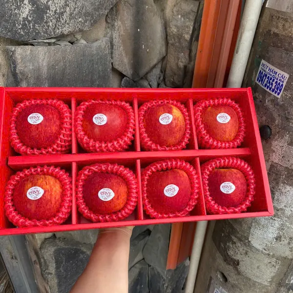 Hộp quà tặng táo envy size 8 trái