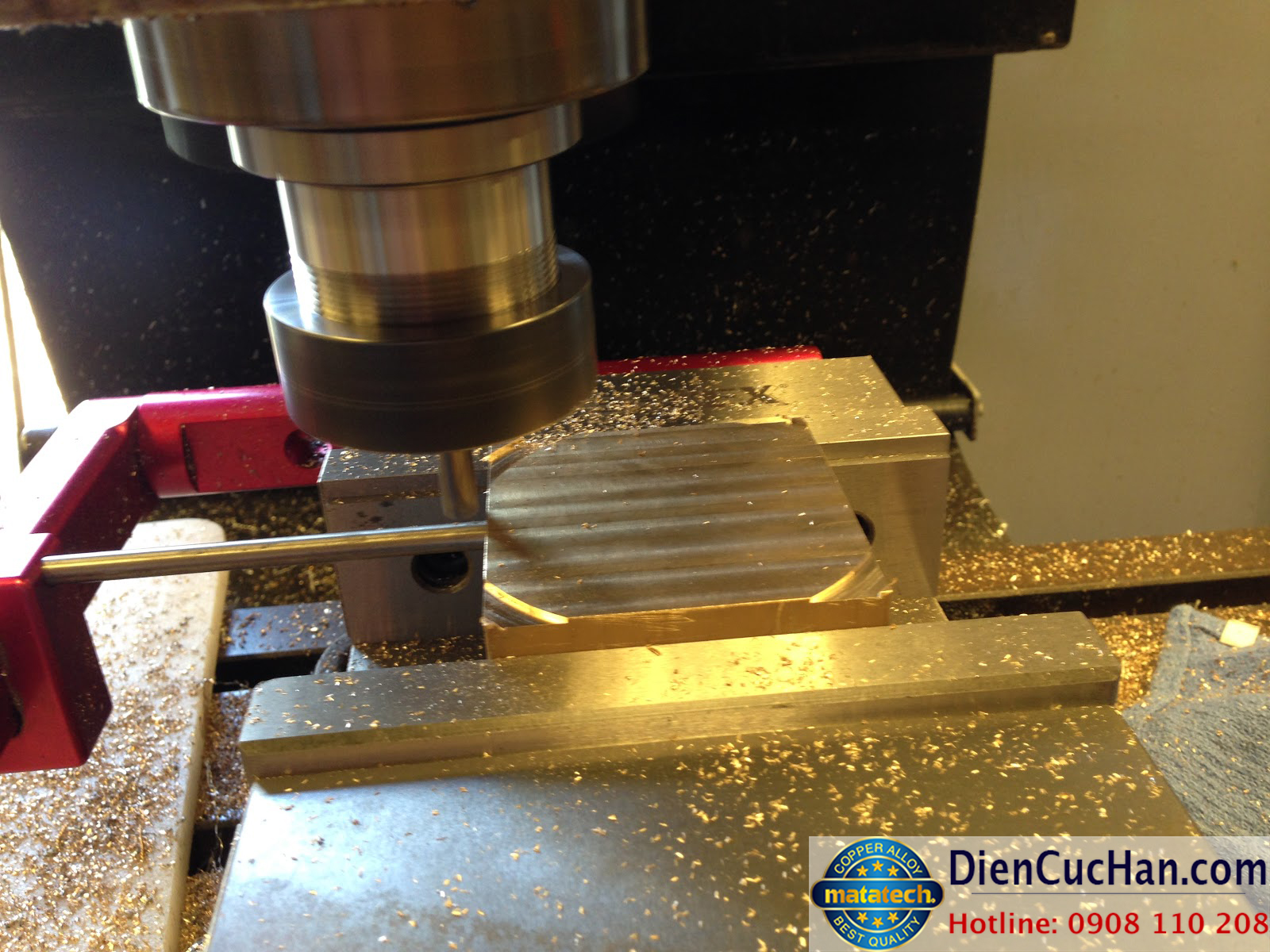 Đồng hợp kim ứng dụng trong các chi tiết Bạc lót trục máy CNC, điện cực hàn… Đồng hợp kim ứng dụng trong các chi tiết Bạc lót trục máy CNC, điện cực hàn…