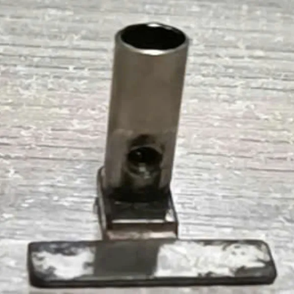 CHÂN VỊT MÁY 4 KIM 6 CHỈ