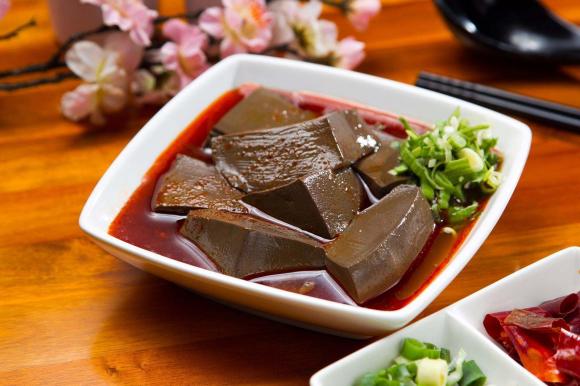 Huyết bò giúp làm sạch các hạt kim loại gây hại trong cơ thể Huyết bò giúp làm sạch các hạt kim loại gây hại trong cơ thể
