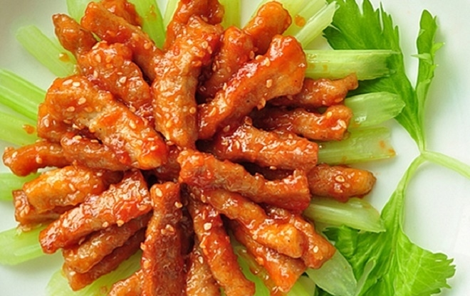 Tái thăn rim nước mắm Tái thăn rim nước mắm