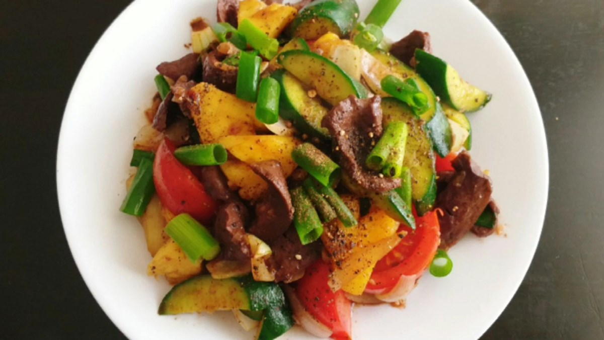 Tim bò xào dứa Tim bò xào dứa