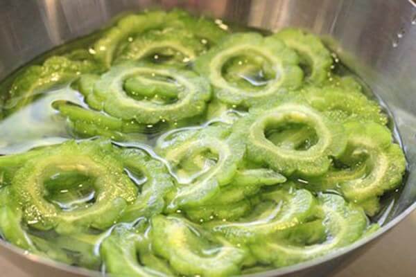 Cách làm mướp đắng xào trứng không đắng ngon nhất Cách làm mướp đắng xào trứng không đắng ngon nhất