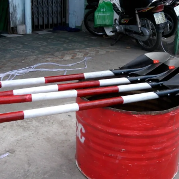xẻng xúc cát chữa cháy