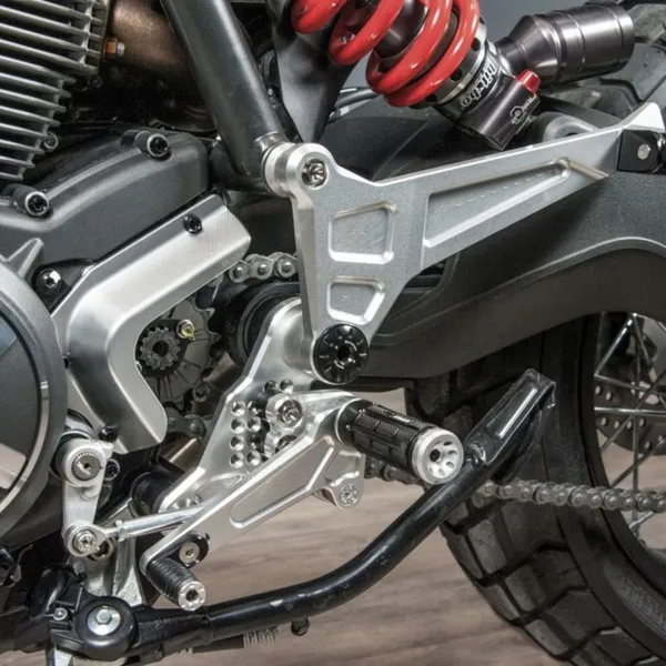 Bộ gác chân trước sau Bonamici Racing nút đỏ cho Ducati Scrambler 800