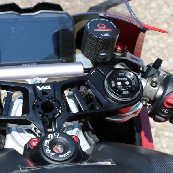 CNC Racing - Bình dầu carbon Pramac Limited Edition