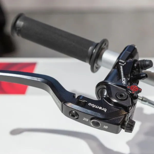 Ùm thắng Brembo billet Corsa Corta RR 17 (cho 2 đĩa thắng trước)