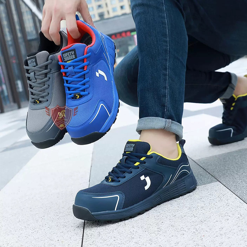 Giày Bảo Hộ Êm Chân, Siêu Nhẹ Safety Jogger AAK S1P