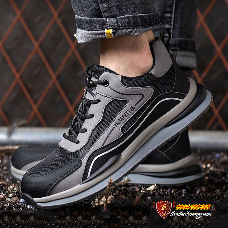 Giày Bảo Hộ Nam Đẹp Kiểu Dáng Thời Trang Chất Liệu Da Lộn Màu Nâu Mũi Thép Chống Đập Và Đế Lót Kevlar Chống Đâm Xuyên VA02