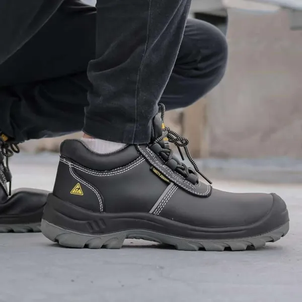 Giày Bảo Hộ Xây Dựng Safety Jogger Aura S3