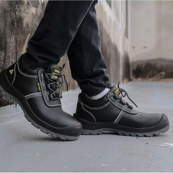 Giày Bảo Hộ Xây Dựng Safety Jogger Aura S3