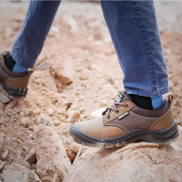 Giày Bảo Hộ Cho Kỹ Sư Jogger Sahara S3
