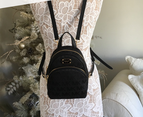 4 lưu ý khi order balo hàng hiệu Michael Kors