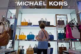 Giá túi xách Michael Kors chính hãng tại Việt Nam bao nhiêu?