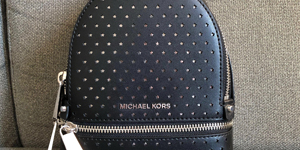 Những chiếc balo hàng hiệu Michael Kors màu đen đẹp ấn tượng