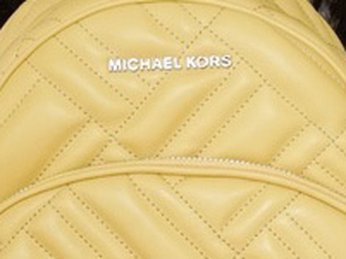 4 mẫu balo hàng hiệu Michael Kors cỡ trung đẹp sẵn có tại K&A US Style