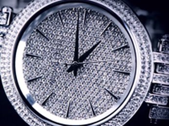 ​​​​​​​Mẫu đồng hồ michael kors đính đá sang trọng nhất năm 2020