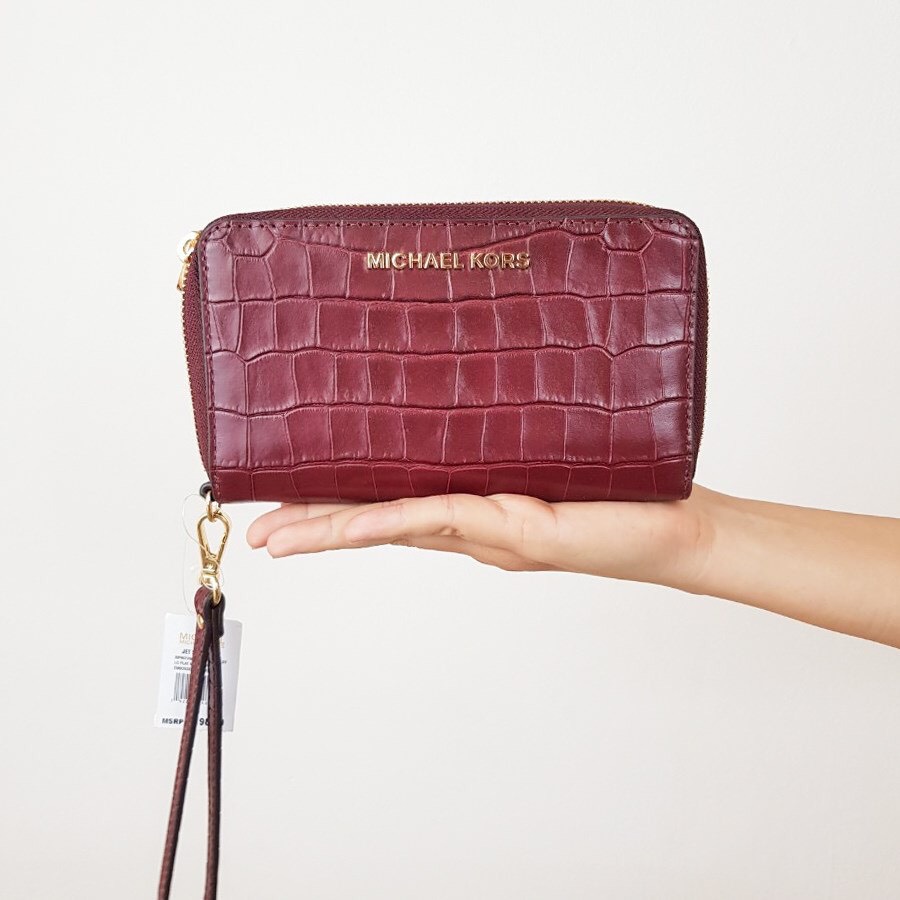 Ví Michael Kors cầm tay cho nữ Jet Set Travel Embosed Merlot Wallet, ví MK  cầm tay hàng hiệu giành cho nữ, vi MK chính hãng màu đỏ, Ví MK hàng hiệu