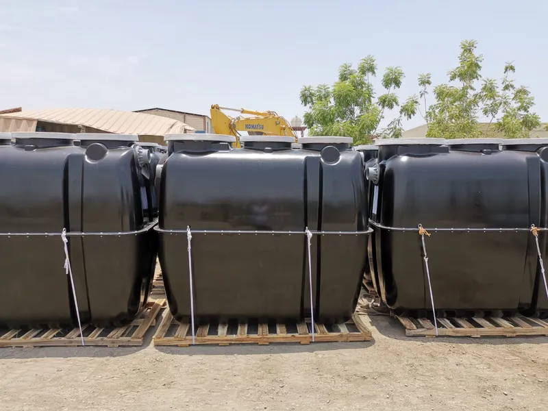 Ngày 09/04/2019 – Nhập khẩu vỏ bể xử lý nước thải làm bằng siêu nguyên liệu DCPD (Dicyclopentadiene)