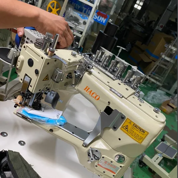 Máy viền chắp 4 kim 6 chỉ haco 62GD-02AT