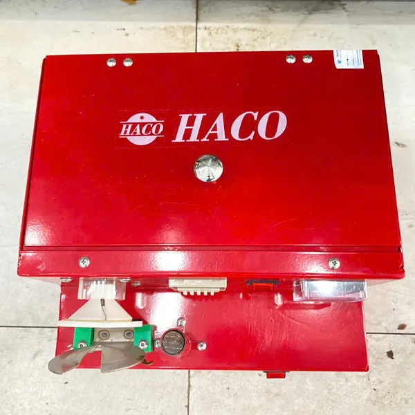 Máy quấn chân nút  hiệu HACO