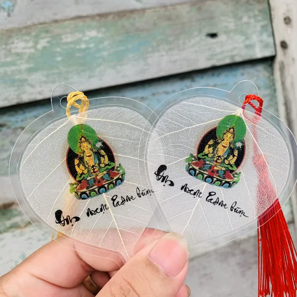 Lá bồ đề thần chú OM MA NI PAD ME HUM