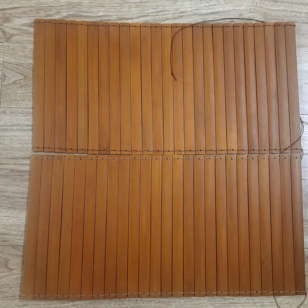 Sách thẻ tre chữ BUÔNG