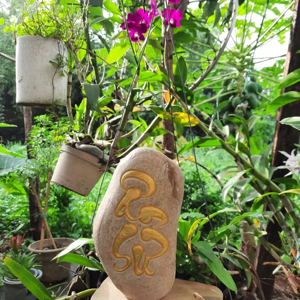 Đá thư pháp chữ Ân Sư 2