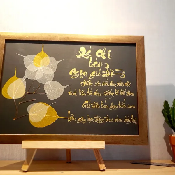 Thư pháp lá bồ đề XÁ CHI TÁM NGỌN GIÓ ĐỜI