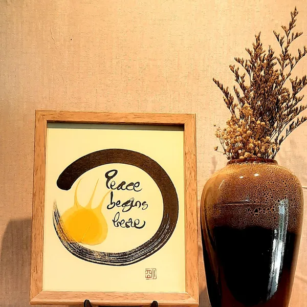 Thư pháp lá bồ đề PEACE BEGIN HERE