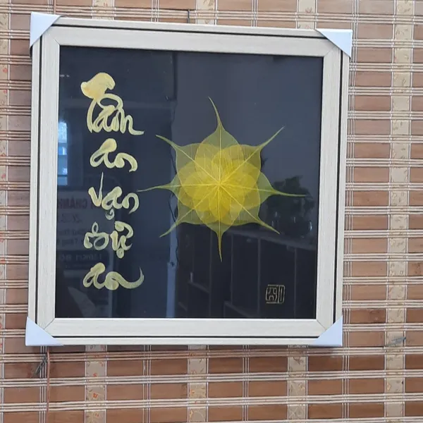 Thư pháp lá bồ đề TÂM AN VẠN SỰ AN 30x30 cm