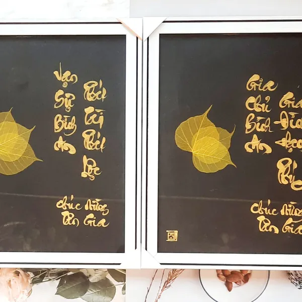 Thư pháp lá bồ đề chữ GIA CHỦ BÌNH AN GIA ĐÌNH HẠNH PHÚC